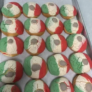 Bakery sweets from Panaderia Arroyo Facebook page